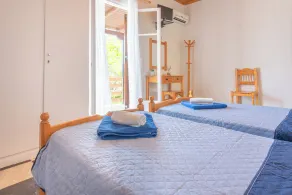 Villa Popi on the beach of Agios Gordios - Rum
