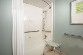 Baymont Inn & Suites Braselton - Salle de bain