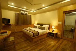 Quartz Himalayan Brothers - Room