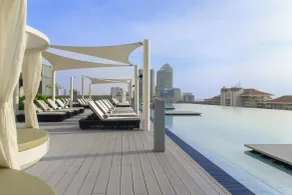 Cinnamon Life at City of Dreams - Piscine