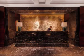 Four Seasons Hotel London at Park Lane - Concierge-skranke