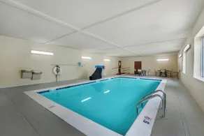 Red Roof Inn Charlestown - Pool