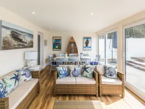 Beachside Apartment On The Beach - Restaurant