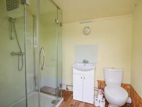 Tilly Gypsy-style Caravan Hut - Badezimmer