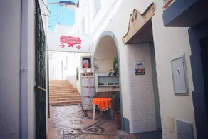 Peneco Albufeira GuestHouse - Entrada (vista interior)