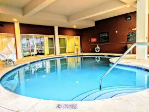 Country Inn & Suites by Radisson, Tallahassee-University Area, FL - Piscine