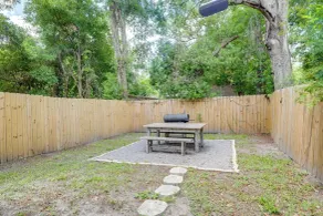 Walk to Stadiums & Dining: Pet-friendly Home! - Innenbereich