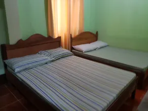 Desiree's Lodge And Transient House, Baler Aurora - Værelse