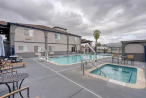 SureStay Hotel by Best Western Ukiah - Piscine