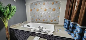 Super 8 by Wyndham Belleville St. Louis Area - Salle de bain