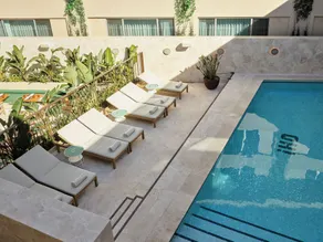 Oxford House - Pool