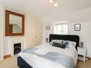 2 Dewars Farm Cottages - Room