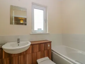 10 Goodhope Gardens - Bathroom