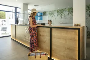 Pins Platja Apartments - Reception