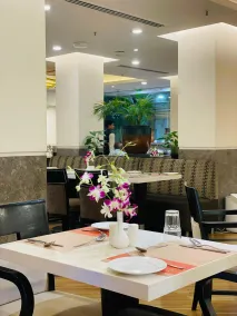 Fortune Park Galaxy, Vapi - Member ITC Hotels' Group - Restaurant