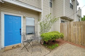 Walk to Park w/ Pond, Trails & More! Sherwood Unit - Innenbereich