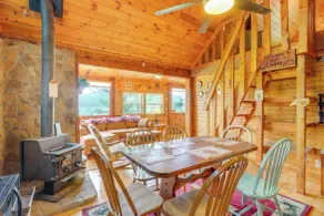 Secluded Mountain Cabin w/ Decks + Gazebo! - Interiør