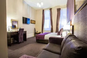 The Duke of Edinburgh Hotel & Bar - Room