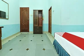 OYO 90441 Cz Traveler's Hotel - Room