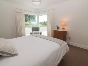 Shannon Vale - Habitación