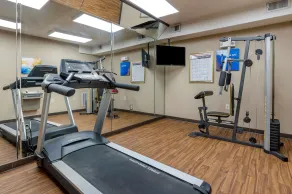 Comfort Inn & Suites Cincinnati Uptown Clifton - Sala de fitness