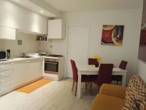 La Casa nel Borgo sul Lago - Essbereich im Zimmer