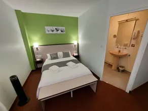 Le 120 - Groupe Logis Hotels - Ex Auberge la Terrasse - Quarto