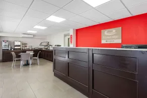 Econo Lodge Airport - RJ Stadium - Hall