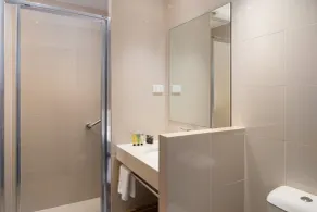 The Victoria Hotel - Bathroom