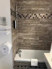 Contact Hotel Utah Beach Carentan - Bathroom