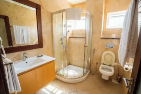 Kilua Beach Residences by CityBlue, Mombasa - Bathroom
