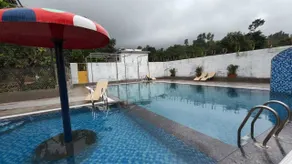Surya Resort - Piscine