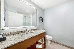 AmericInn by Wyndham Baudette - Baño