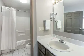 Super 8 by Wyndham Clinton - Salle de bain