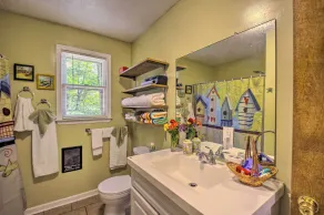 Quaint Hinton Hideaway - Hunt & Fish Nearby! - Interiør