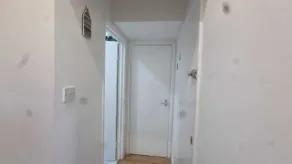 Extra Large One Bedroom Flat with Parking - Lobby