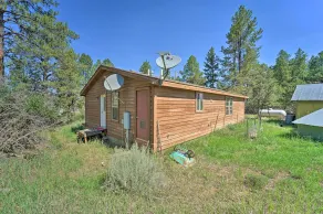 Secluded Durango Cabin ~ 11 Mi to Downtown! - Innvendig