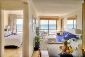 185 on BEACH Boutique Suites - Camera