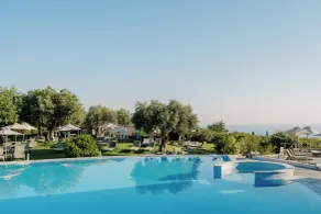 Village Heights Resort - Piscine