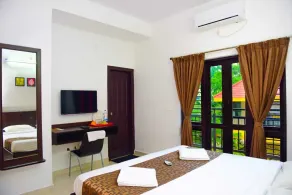 VARSHA ENCLAVE TRINITY HOUSE - Room