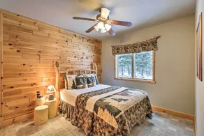 Phelps Cabin on 26 Acres w/ Fire Pit! - Interiør