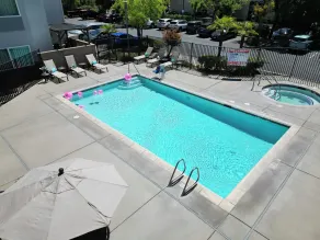 Courtyard by Marriott Sacramento Cal Expo - Piscine