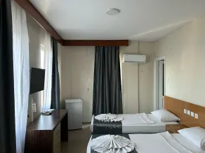 Rosella Hotel - Room