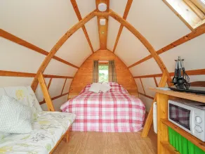Badger Set @ Penbugle Organic Farm - Room