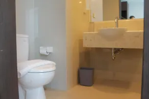 Grand Orchid Hotel Yogyakarta - Bathroom