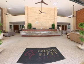 Grand Fifty Suites - Réception
