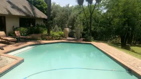 Lourie Lodge - Pool