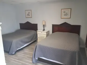 Hickory Shades Motel - Room