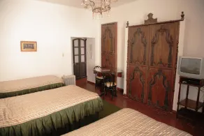 El Hotel de Su Merced - Room