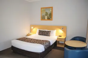 Bathurst Motor Inn - Room